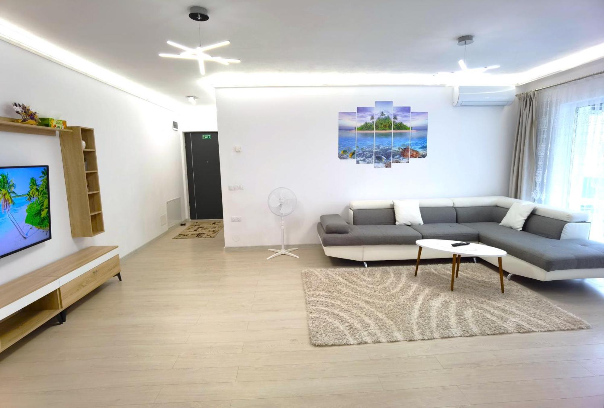 Exclusive Apartment *